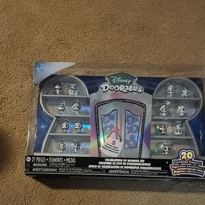 Disney Doorables Silver and Black Celebration Set